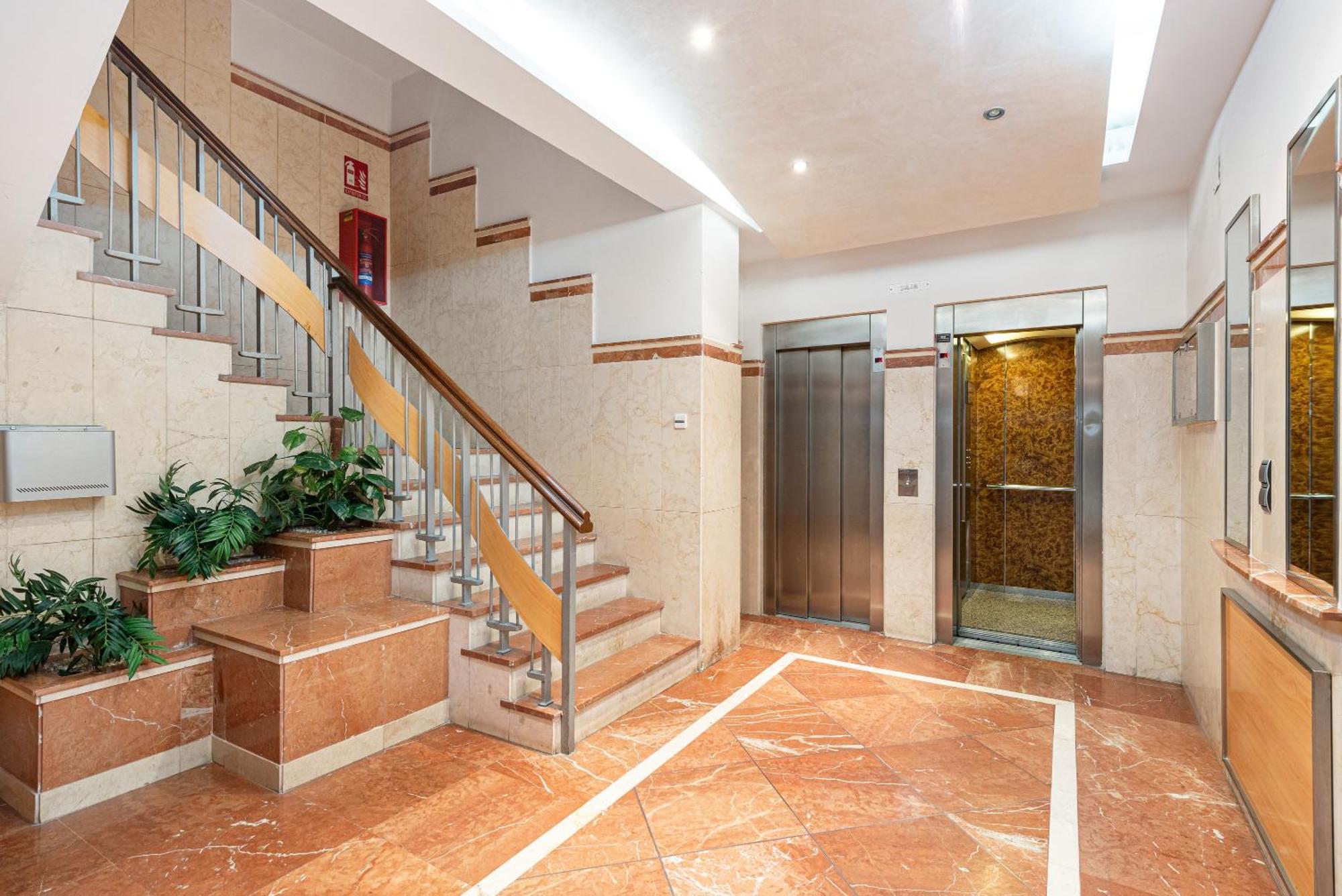 Estudios Larios 9 Málaga Dış mekan fotoğraf